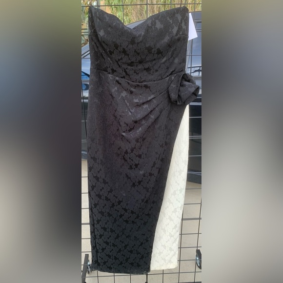 NWT Elegant 2 tone Black and White Women's strapless midi dress - Picture 9 of 12